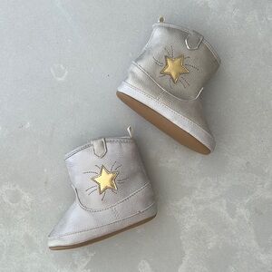 Old Navy 6-12 months Cowgirl Boots Baby Walker/crib booties with Gold Star